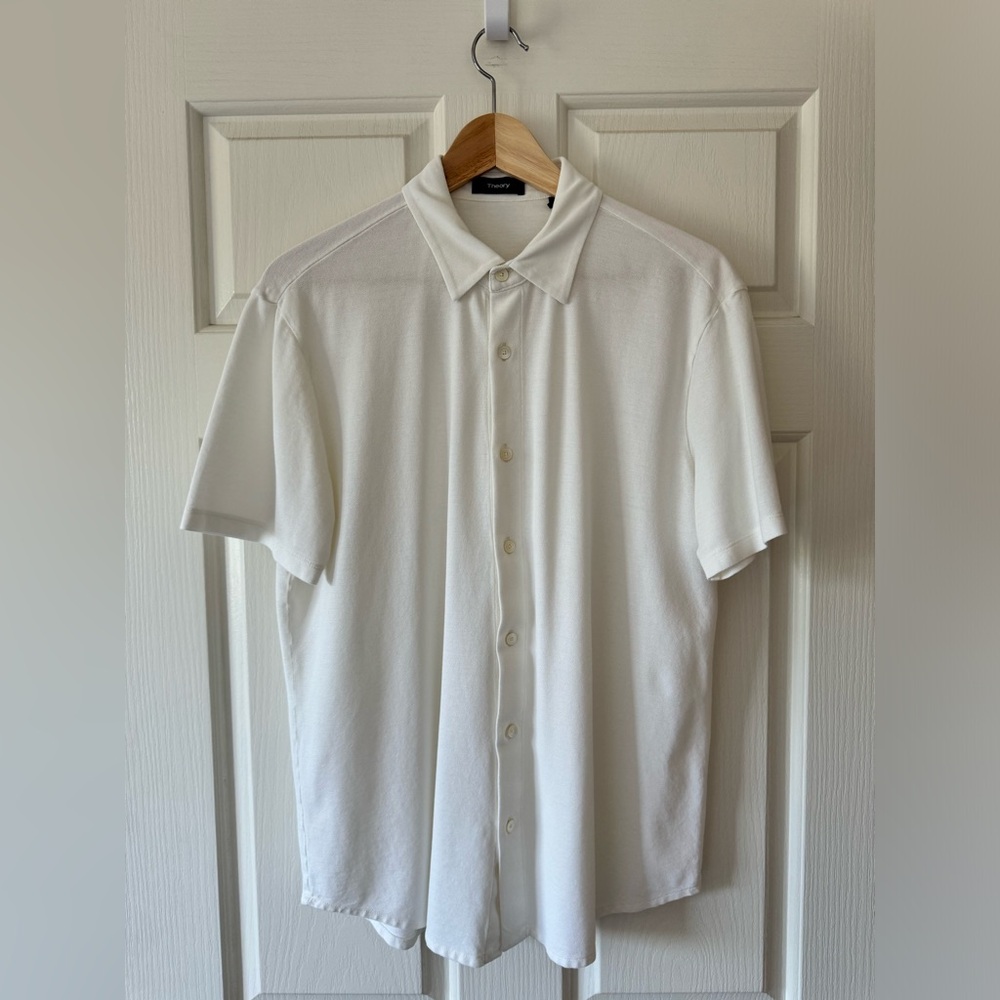 Theory Men’s Fine Gauge Button Up Shirt - size Medium